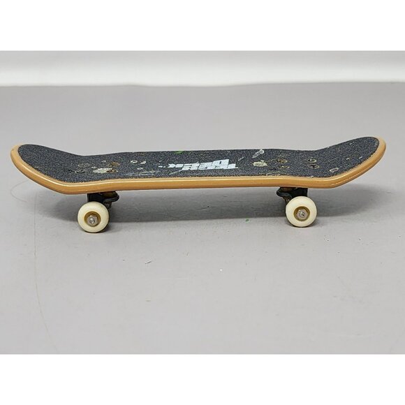 Tech Deck Tosh‎ Mini Fingerboard Skateboard Black Deck With White Wheels - Picture 4 of 9